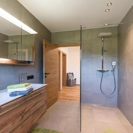 Apartment Hinterlaiming Soll